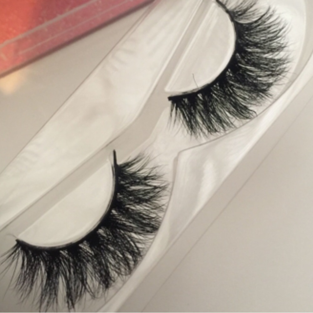 DAY DREAM LASHES - Picture 2 of 2